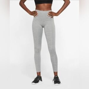 Nike Women's Light Gray Leggings, Size Medium